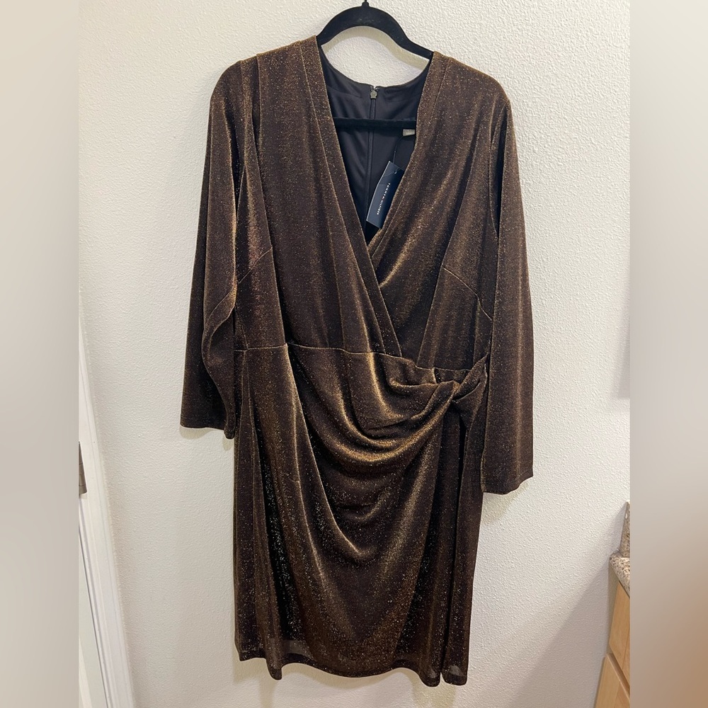 NWT Tommy Hilfiger Black and Bronze Shimmer Long Sleeve Dress Size 18W